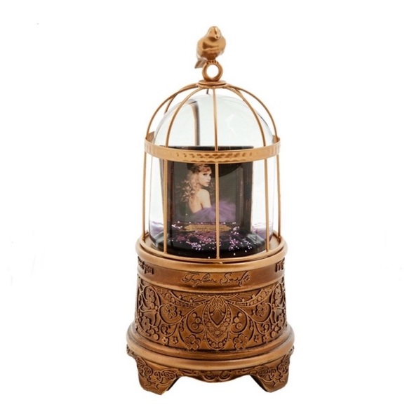NIB - Taylor Swift Speak Now Snow globe - Picture 10 of 10